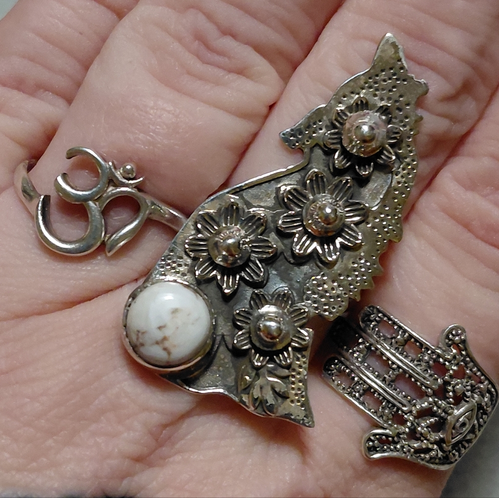 Silver Floral Wolf Ring with Wild Horse Jasper Stone - Picture 2 of 9